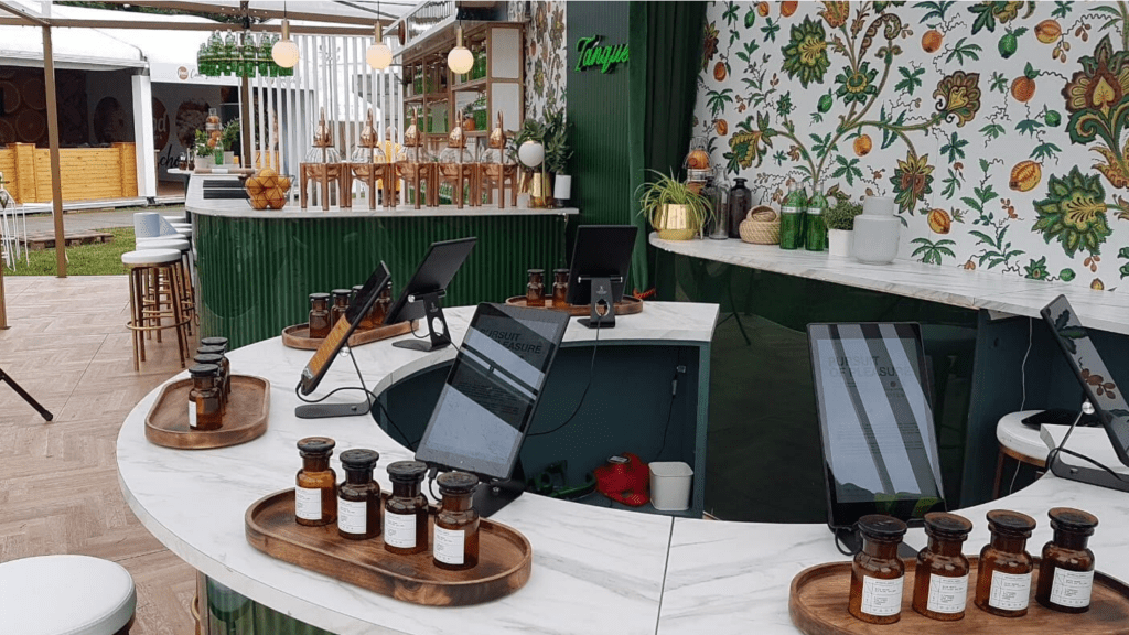 Tanqueray — Bespoke Festival Build